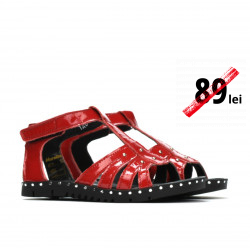 Small children sandals 66c patent red