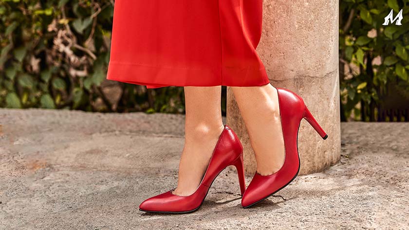5 things to keep in mind when choosing stylish office shoes
